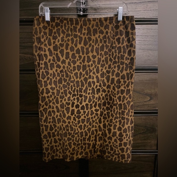 Suede Danaher Leopard Print Knee Length Skirt - Picture 2 of 6